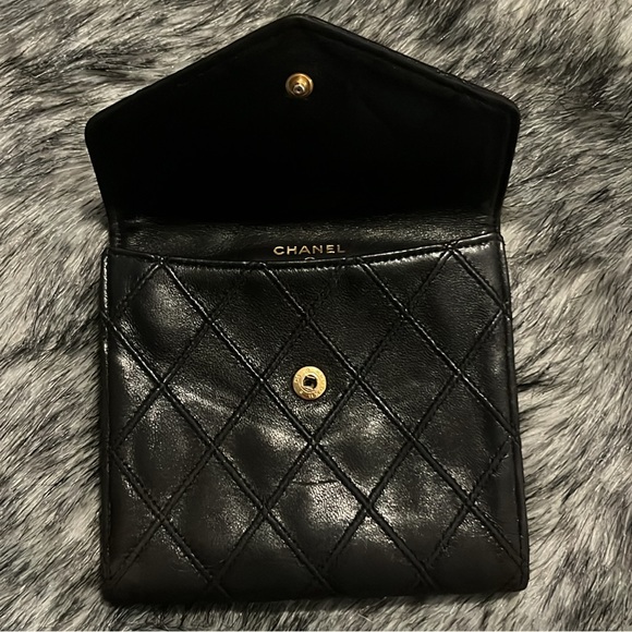 CHANEL QUILTED DOUBLE SNAP WALLET - Picture 3 of 16